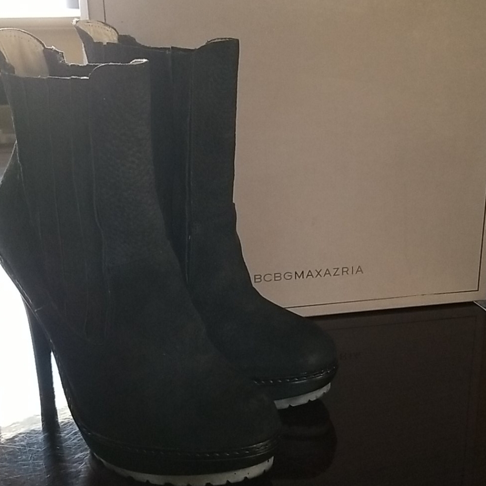 Boots - Picture 5 of 5